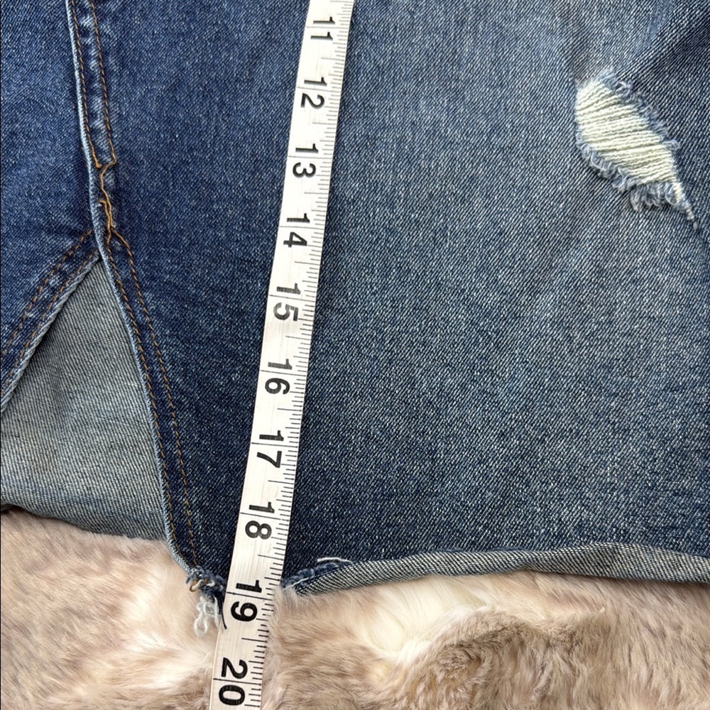 Kut from the Kloth
Hannah Jean Skirt, Size 14 - Picture 3 of 9